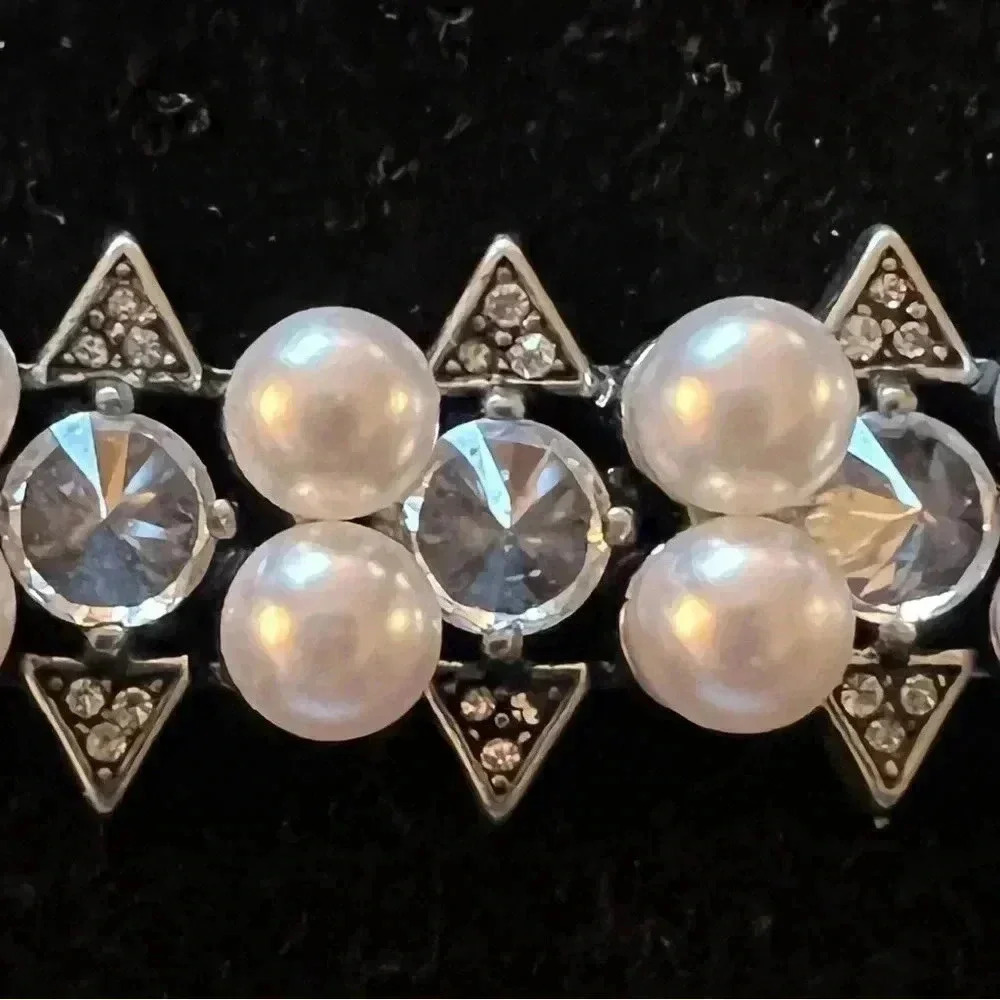 The Bassett Jewelry Co Women’s Vintage Faux Pearl Diamond Bracelet